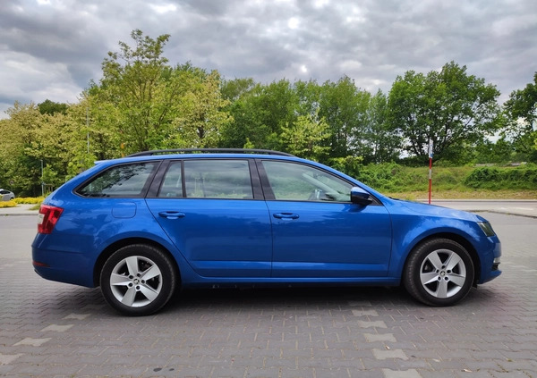 Skoda Octavia cena 49800 przebieg: 135101, rok produkcji 2018 z Marki małe 92